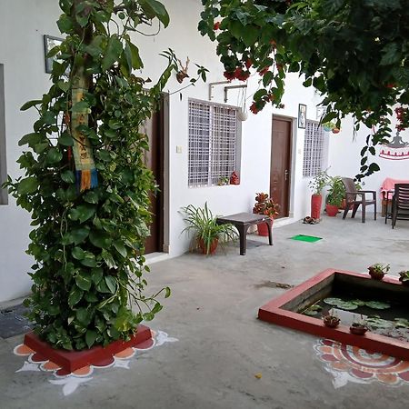 The Highvill Home Stay Khajurāho Extérieur photo