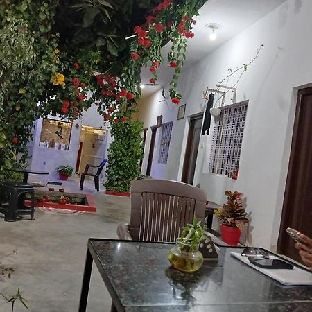 The Highvill Home Stay Khajurāho Extérieur photo