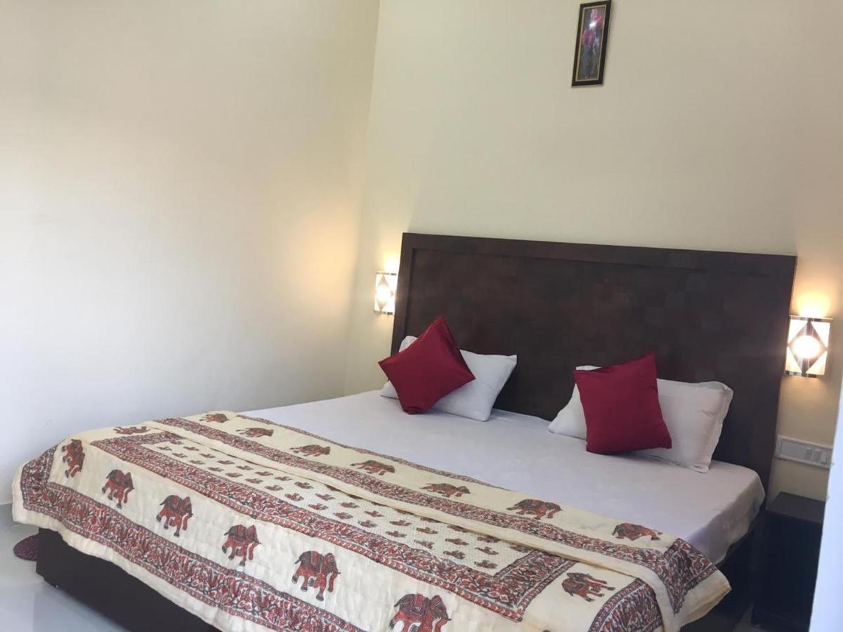 The Highvill Home Stay Khajurāho Extérieur photo