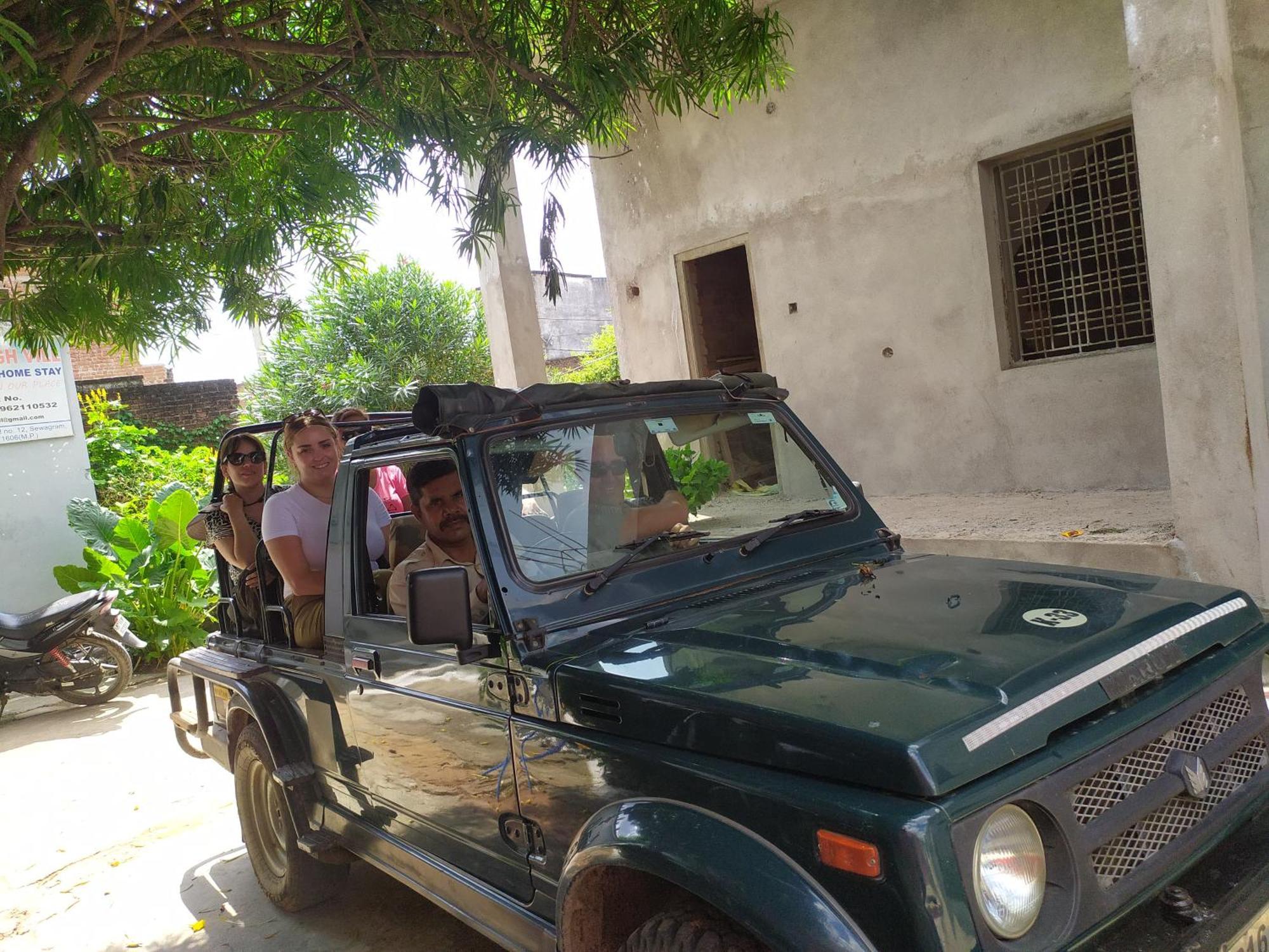 The Highvill Home Stay Khajurāho Extérieur photo