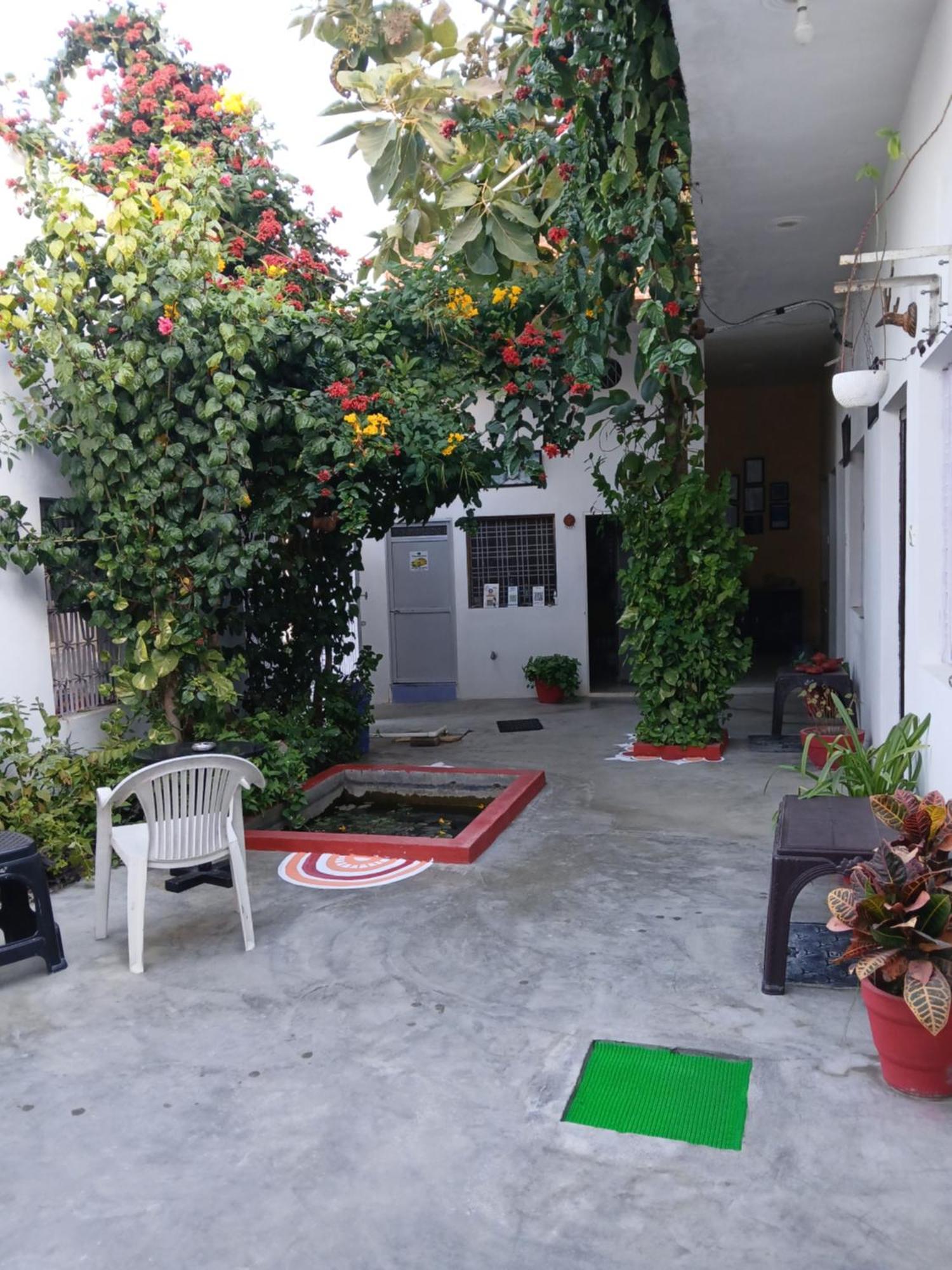 The Highvill Home Stay Khajurāho Extérieur photo